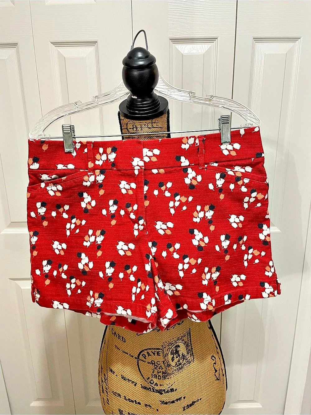 LOFT Floral High Waist Shorts in Red & White Size 6